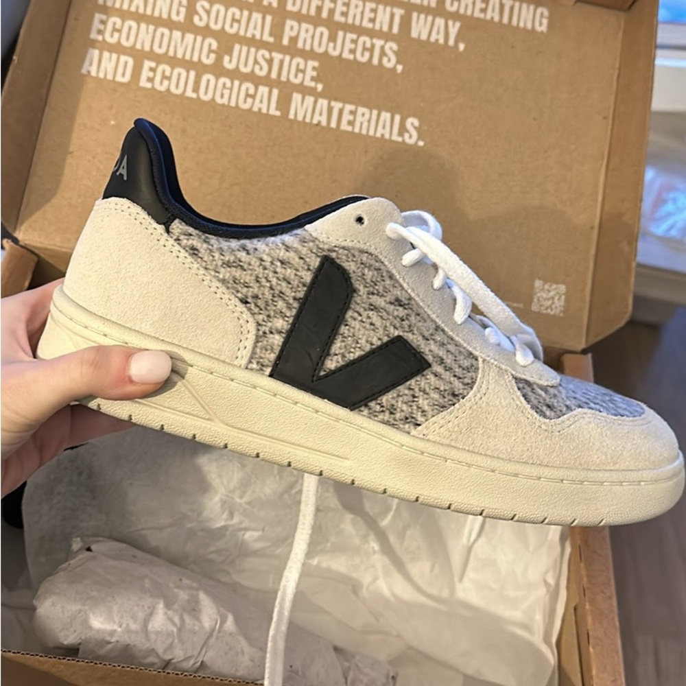 Veja V-10 White and Black Sneakers